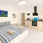 Fantastico 3 - Grosser Terrasse - Gratis Parkplatz - Klimaanlage - Zentrumsnaehe Und Meernaehe 公寓 *