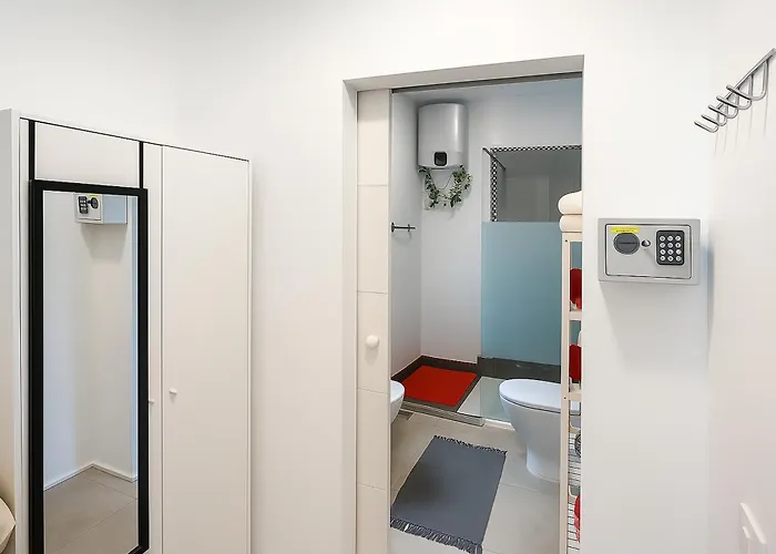 Fantastico 3 - Grosser Terrasse - Gratis Parkplatz - Klimaanlage - Zentrumsnaehe Und Meernaehe *